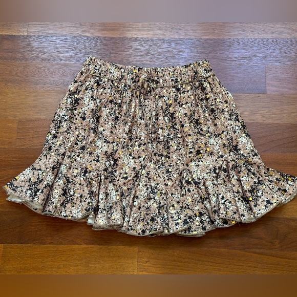 NWOT - Pink Lily- Black/Taupe/Gold Ruffle Mini Skirt - Picture 3 of 5